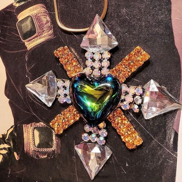 Wendy Gell Pendant Rainbow Heart Maltese Cross - Picture 2 of 4